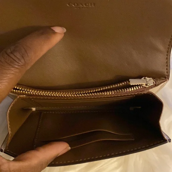 Coach Kleo Wallet - Picture 7 of 10